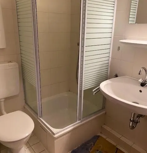 Saarstrasse 18a W9 Apartment *